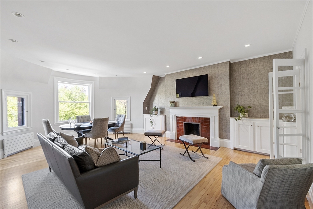 178 Commonwealth PH