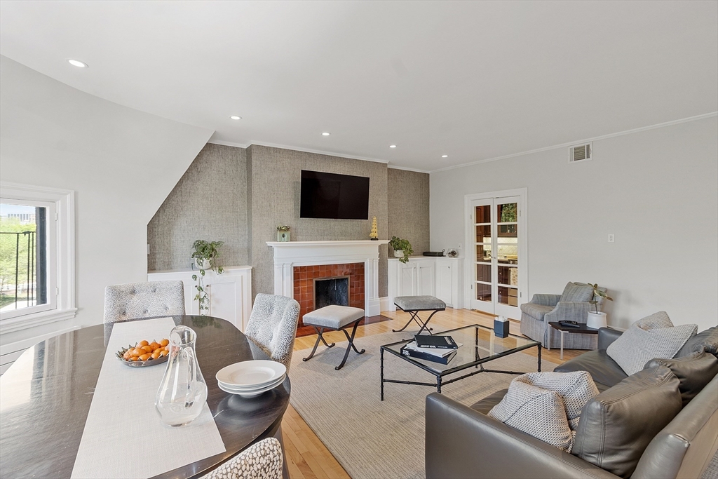 178 Commonwealth PH