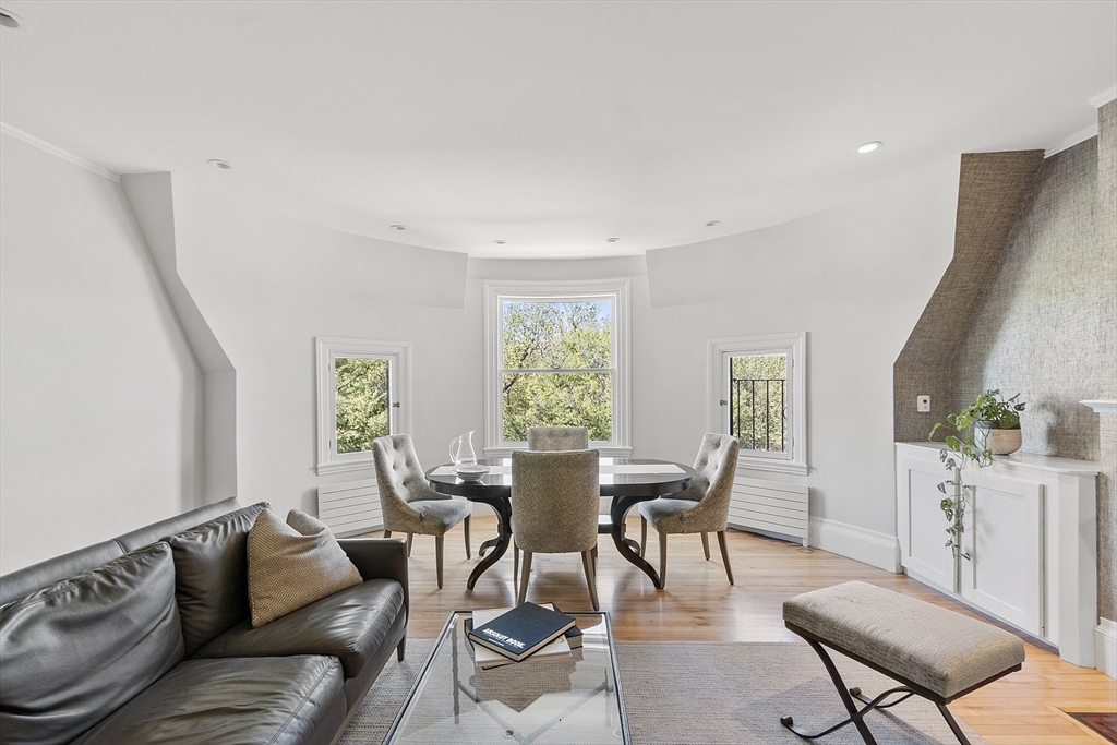 178 Commonwealth PH