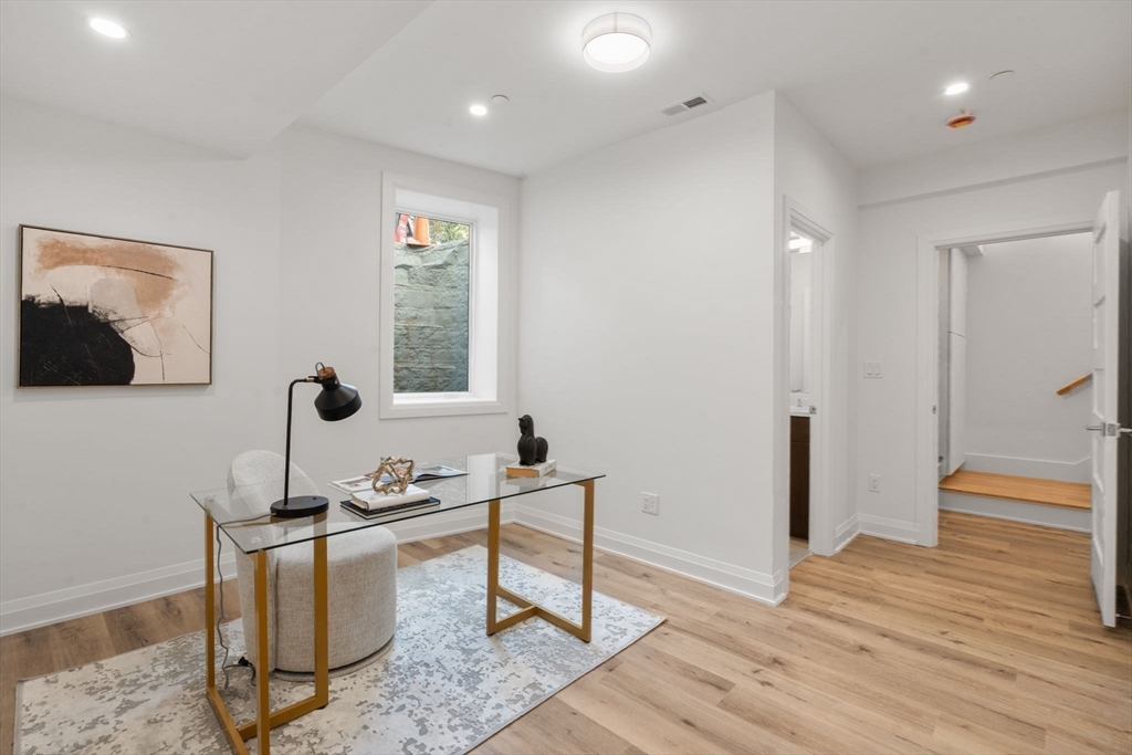 956 Walnut Street #6, Newton, MA Photo #27