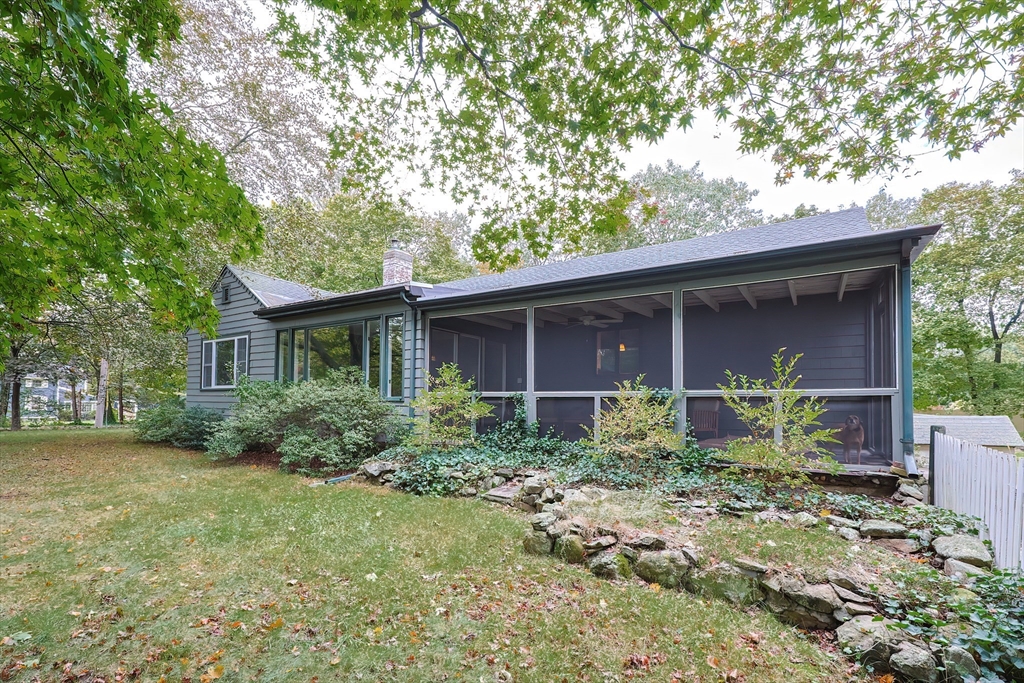 76 Ray Rd.