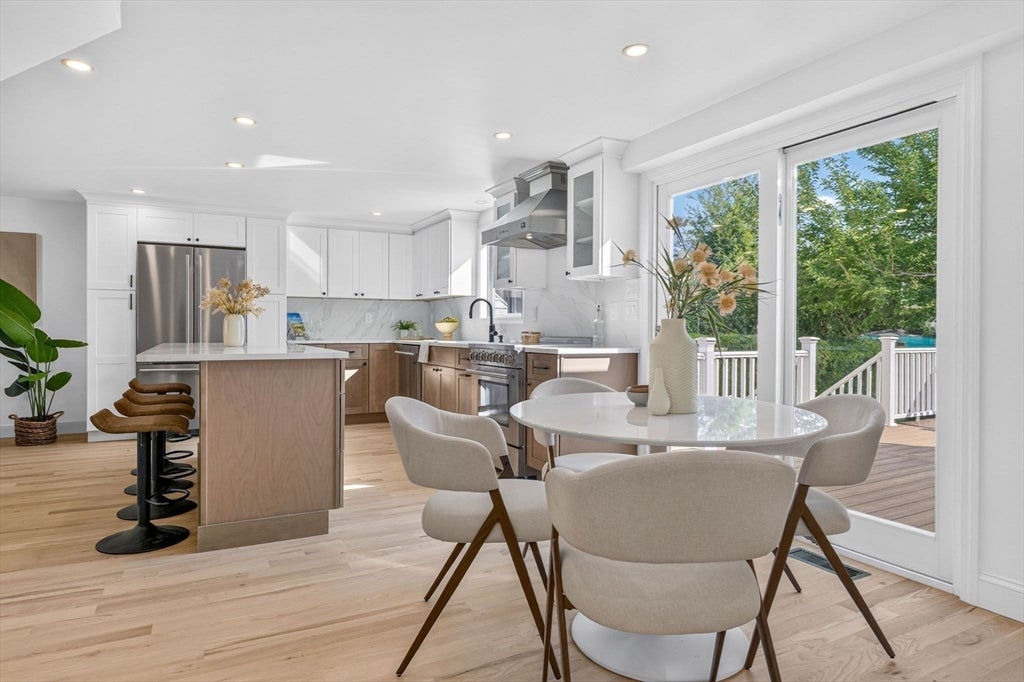 7 Joyce Rd