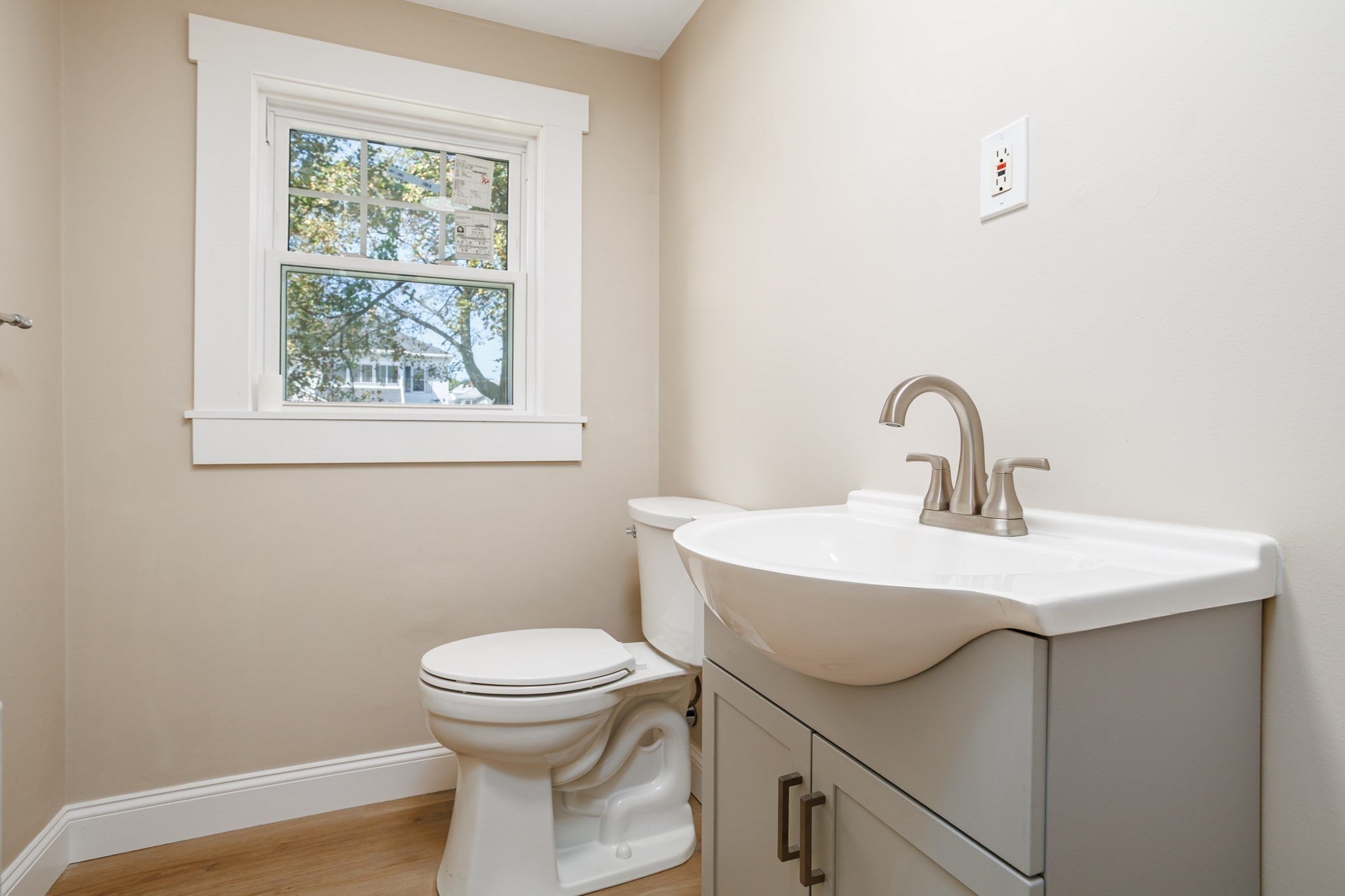 179 Eighth St, Leominster, MA Photo #16