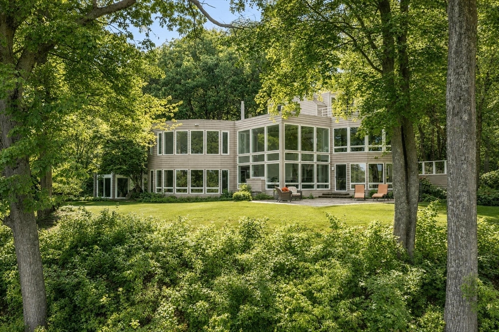 389 River Rd