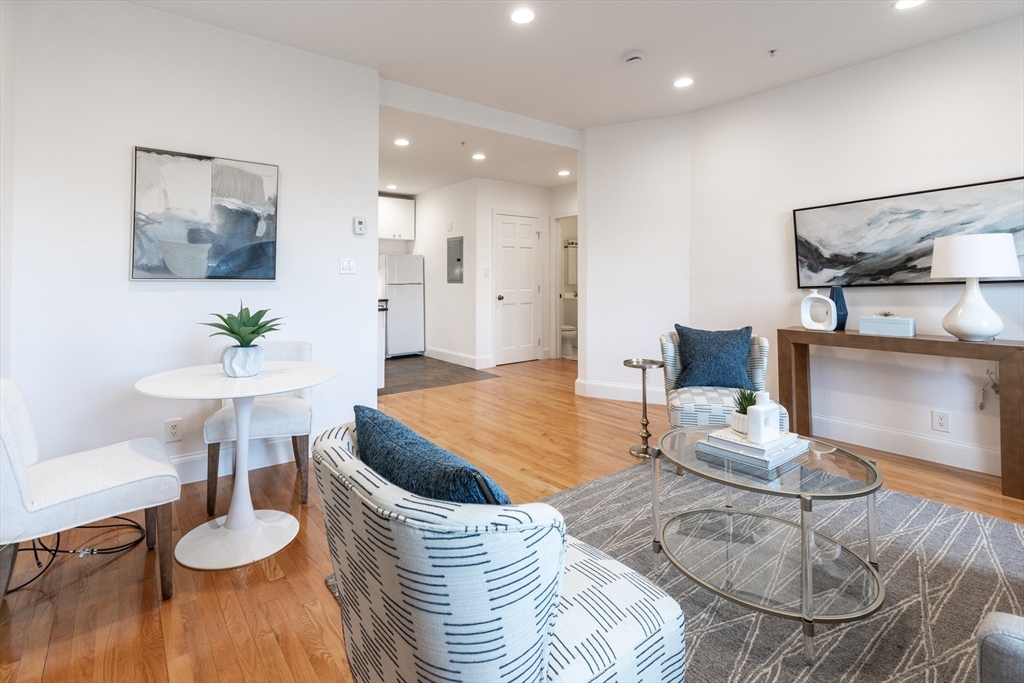 74 Commonwealth Ave 9