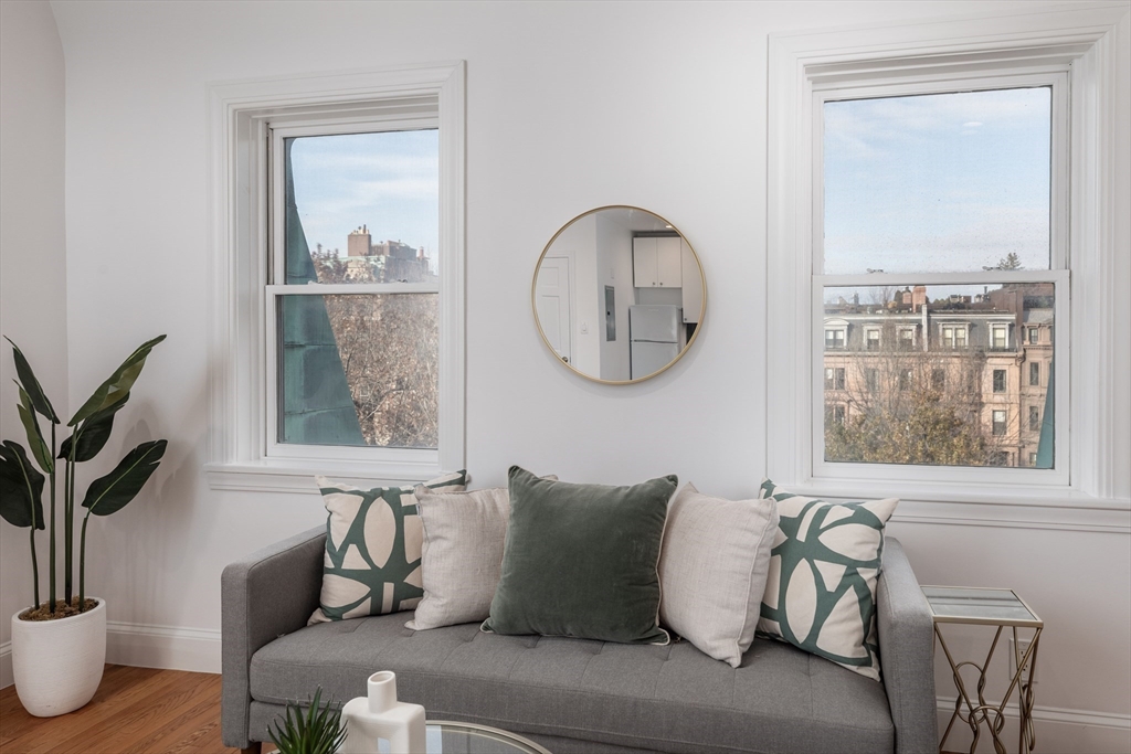 74 Commonwealth Ave 9