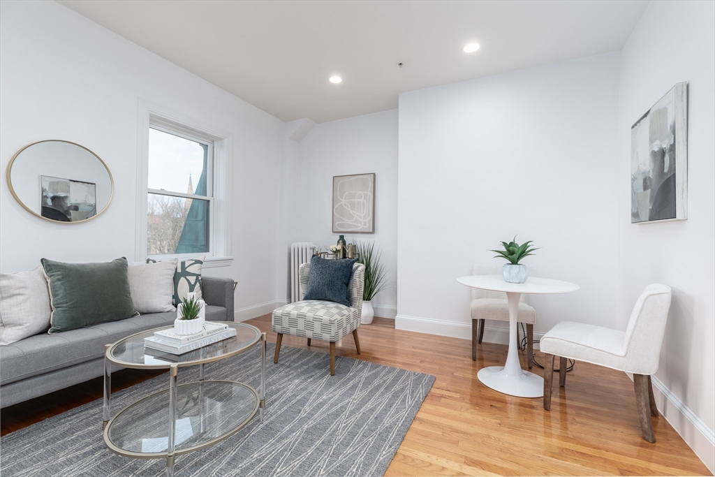 74 Commonwealth Ave 9