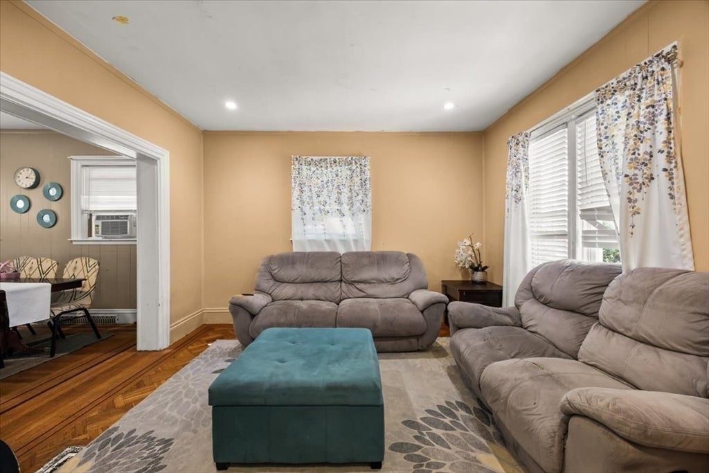 11 Sisson St, Pawtucket, RI, 11 Sisson St, Pawtucket, RI Photo #8