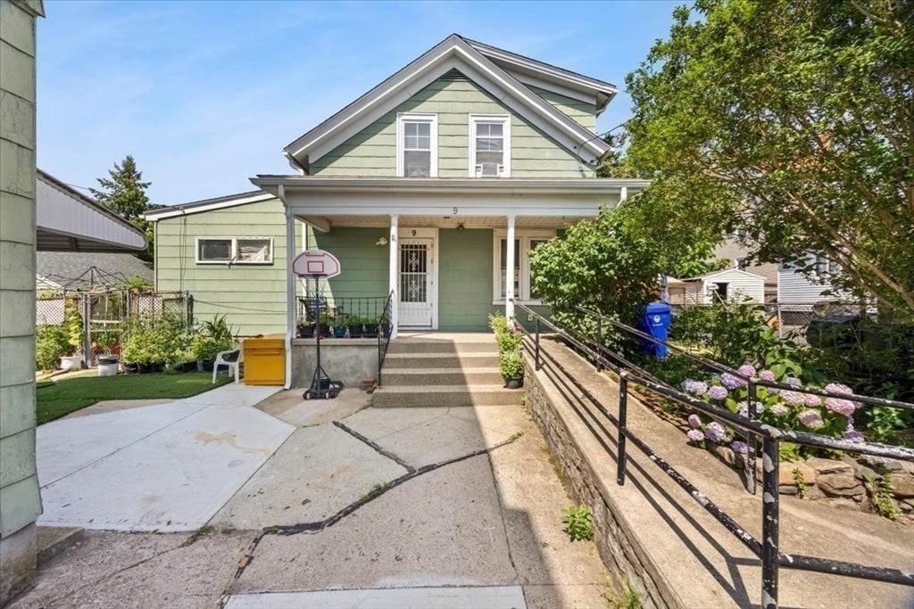 11 Sisson St, Pawtucket, RI, 11 Sisson St, Pawtucket, RI Photo #3