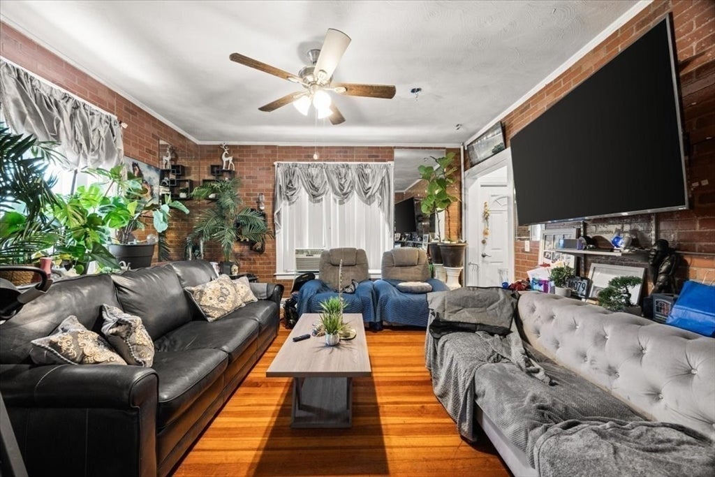 11 Sisson St, Pawtucket, RI, 11 Sisson St, Pawtucket, RI Photo #17