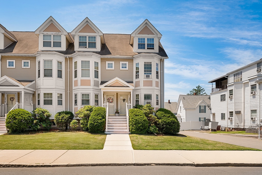 Photo of 184 Hancock St, Everett, MA