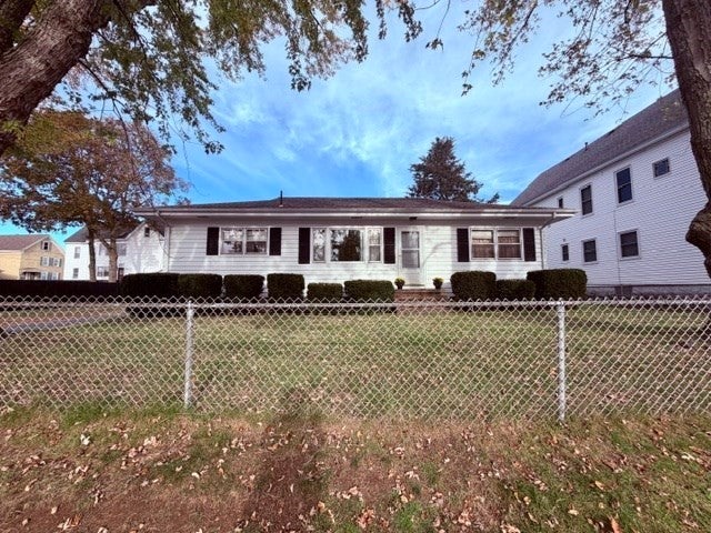 Photo of 112 Fisher St, Lowell, MA