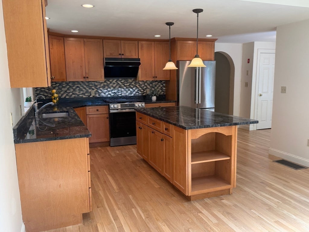 132 Central St, North Reading, MA, 132 Central St, North Reading, MA Photo #11