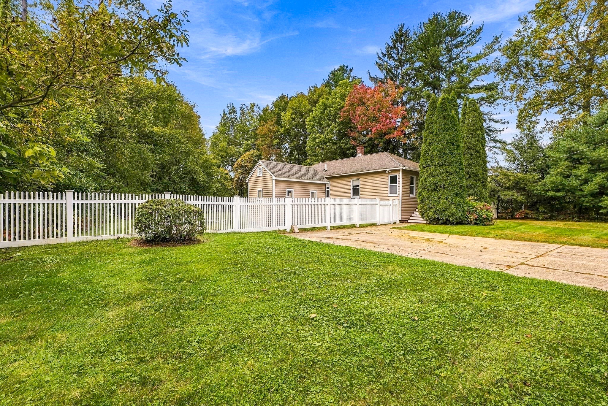 24 Washington Street, Mendon, MA Photo #1