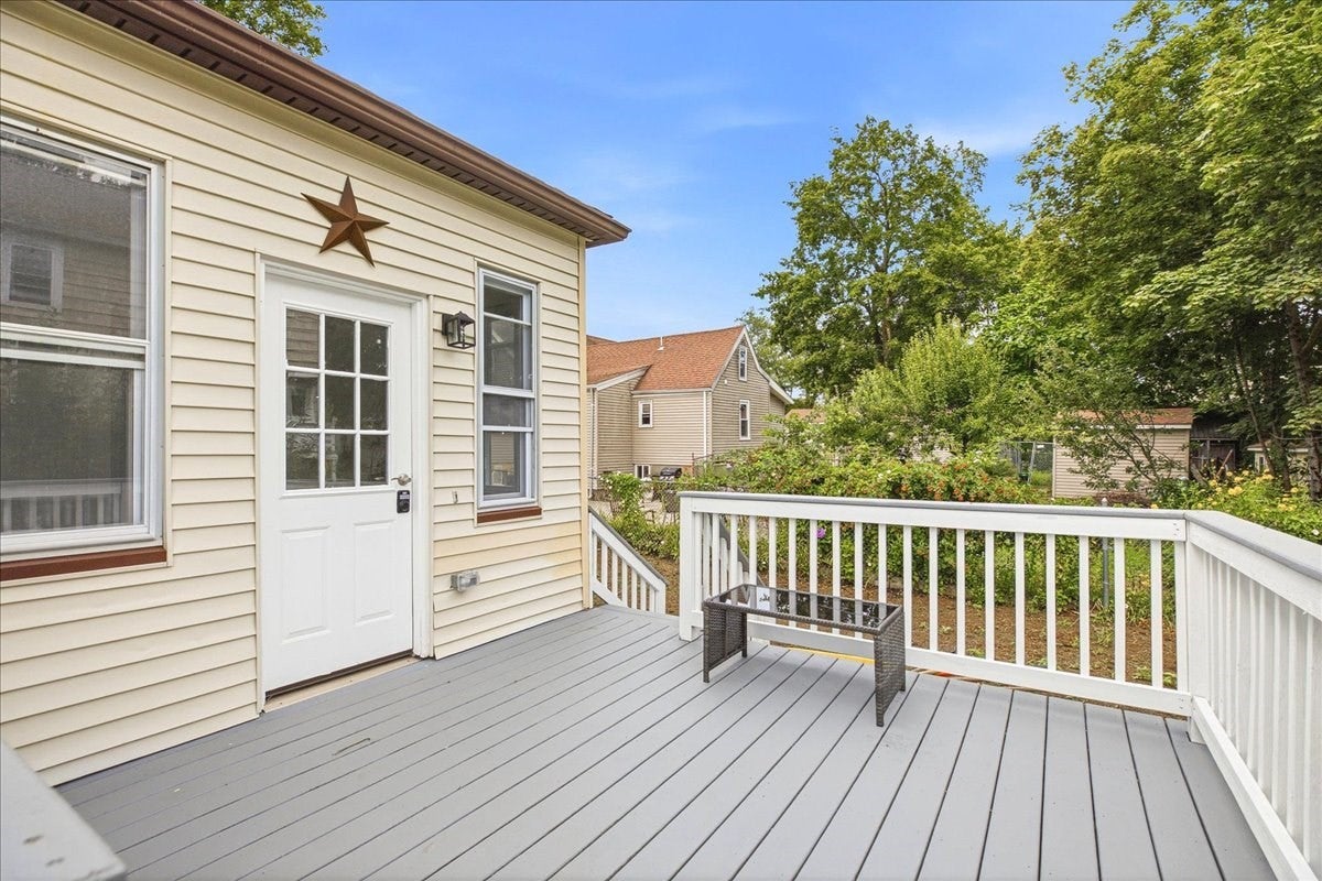 29 Wentworth Ave, Stoughton, MA Photo #35