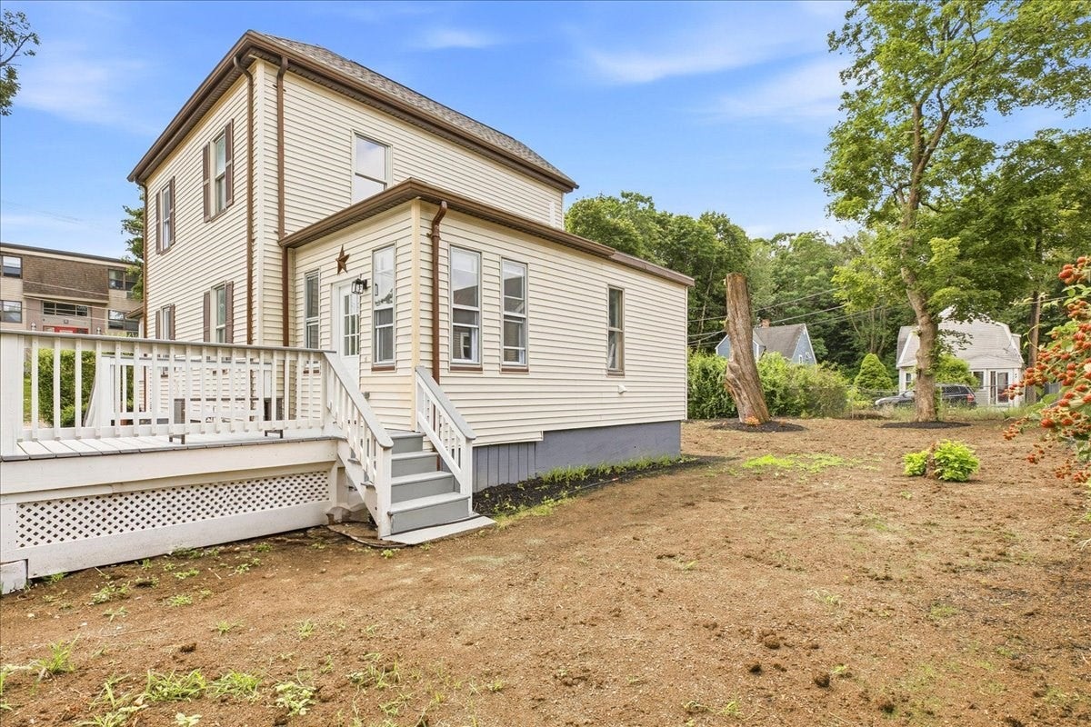 29 Wentworth Ave, Stoughton, MA Photo #36