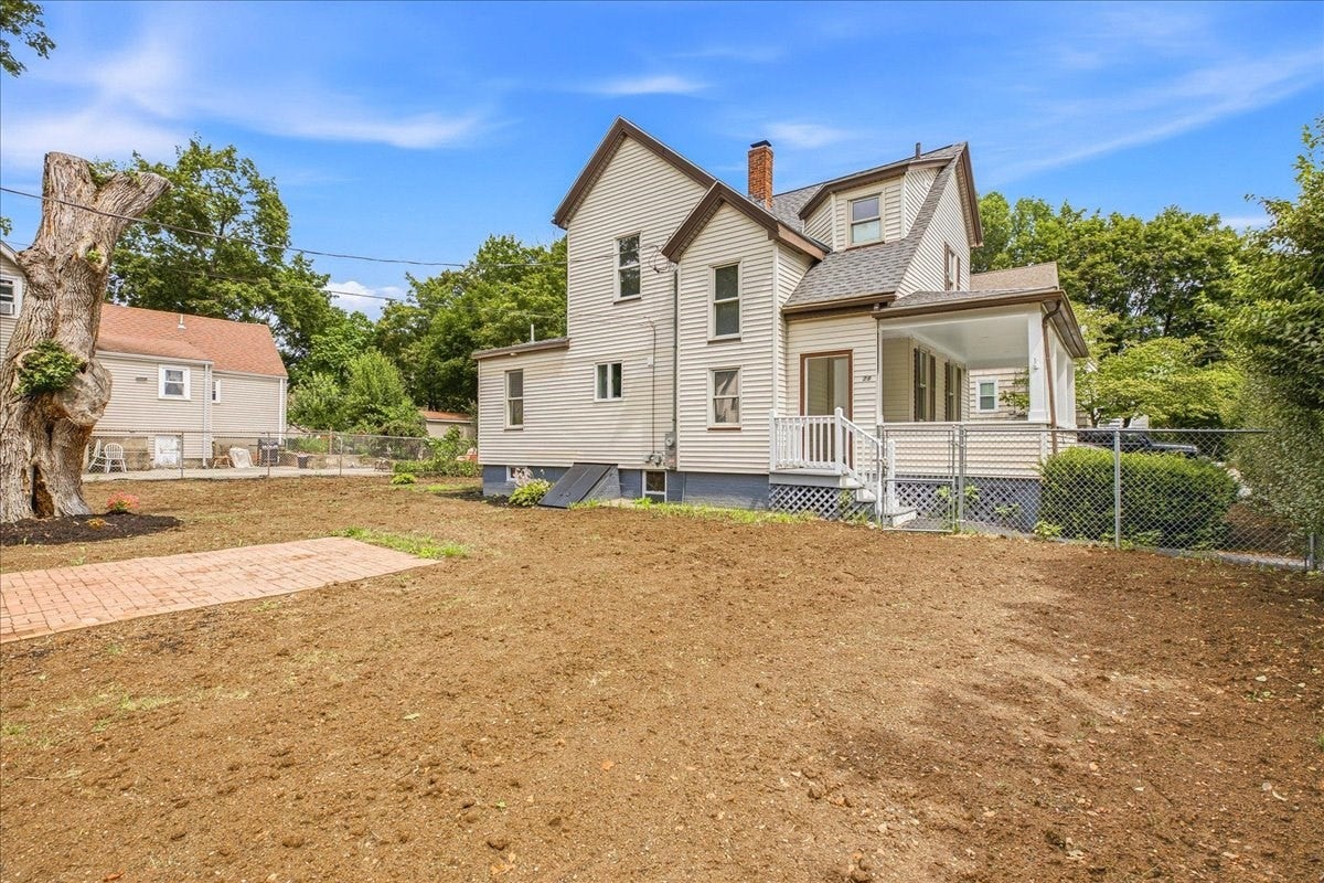 29 Wentworth Ave, Stoughton, MA Photo #39