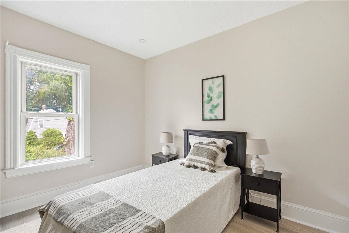 29 Wentworth Ave, Stoughton, MA Photo #23