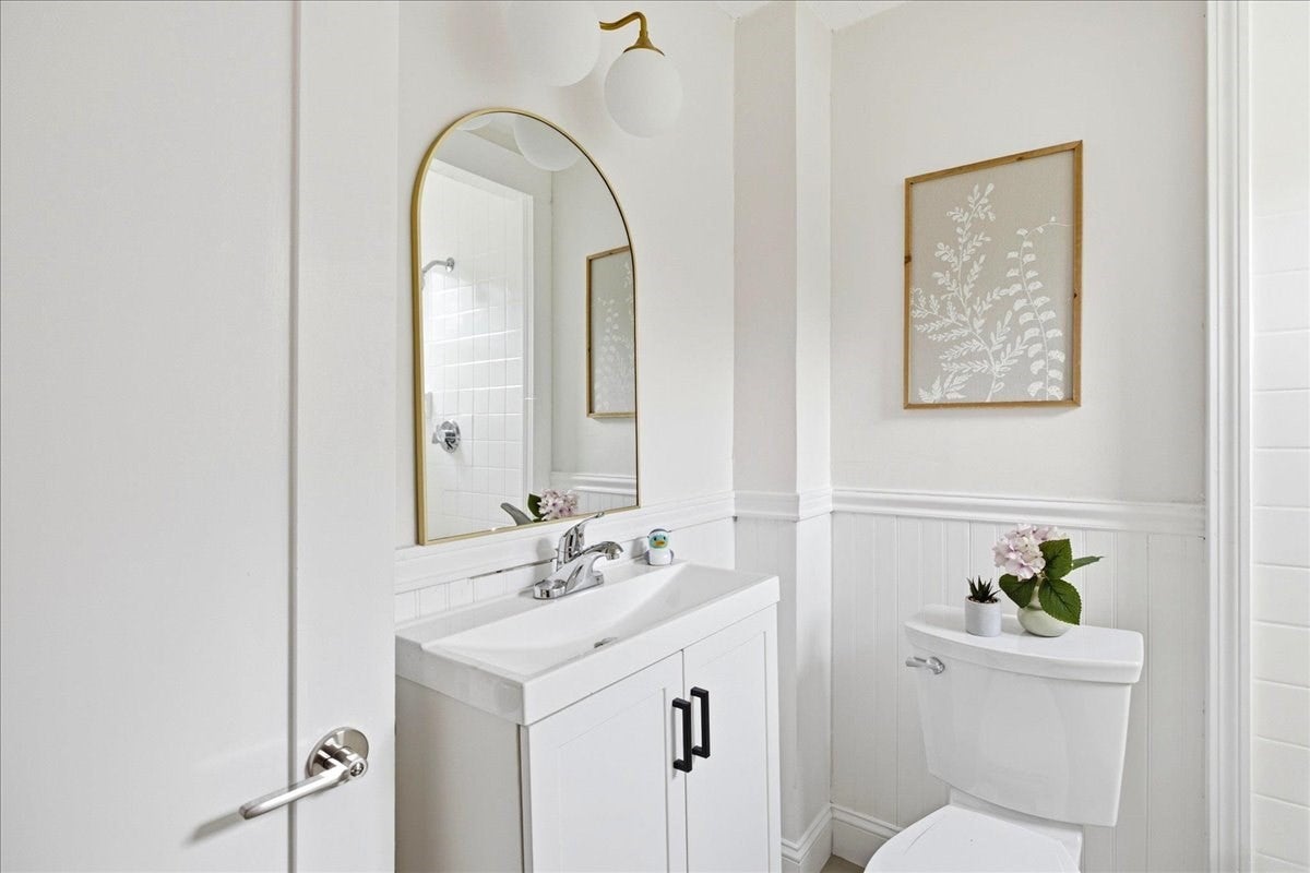 29 Wentworth Ave, Stoughton, MA Photo #25
