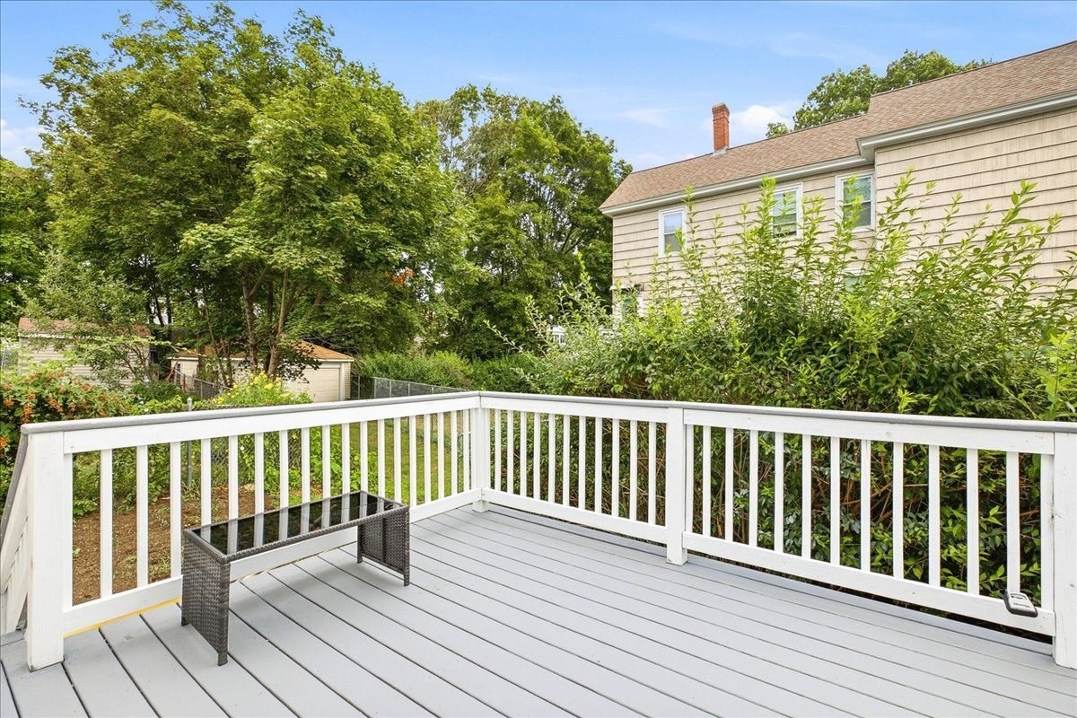 29 Wentworth Ave, Stoughton, MA Photo #32