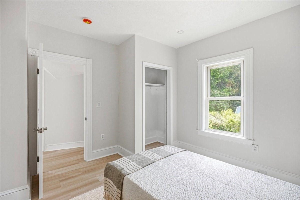 29 Wentworth Ave, Stoughton, MA Photo #24