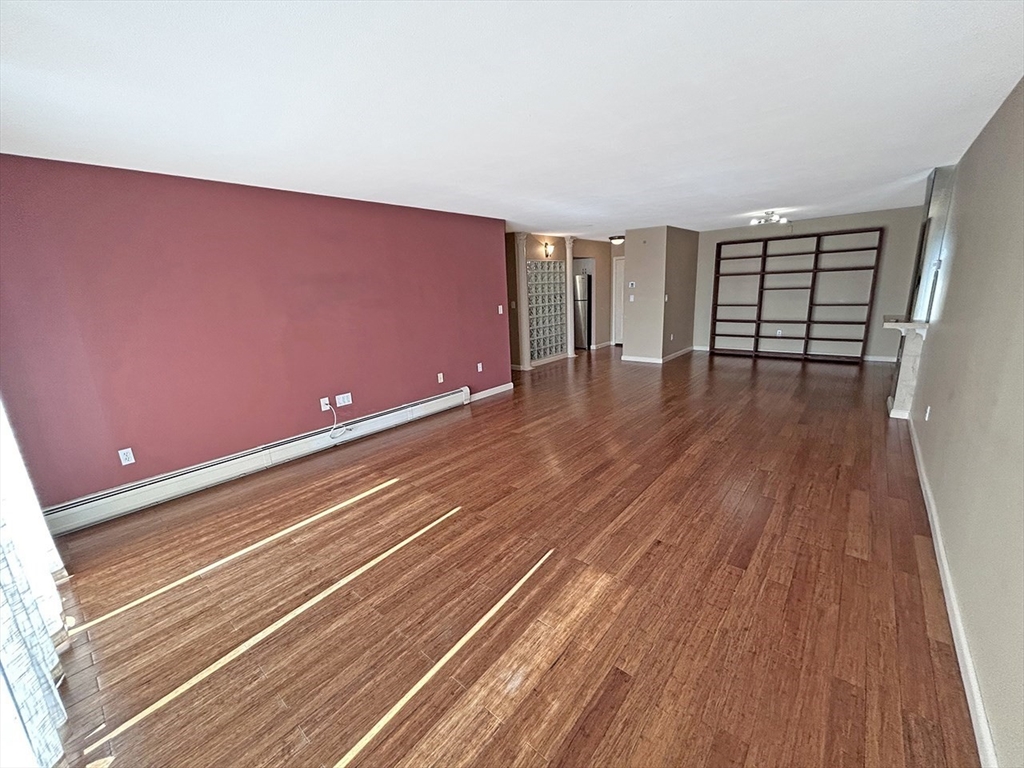 Watertown, Massachusetts 02472, United States, 2 Bedrooms Bedrooms, ,2 BathroomsBathrooms,Residential,Active,197298