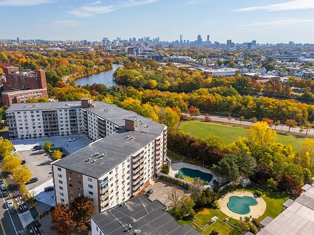 Watertown, Massachusetts 02472, United States, 2 Bedrooms Bedrooms, ,2 BathroomsBathrooms,Residential,Active,197298