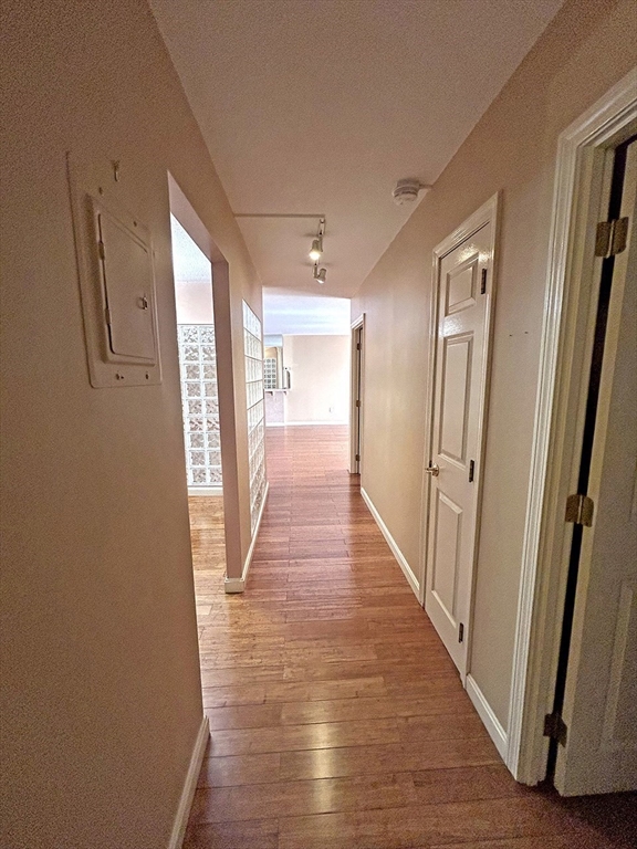 Watertown, Massachusetts 02472, United States, 2 Bedrooms Bedrooms, ,2 BathroomsBathrooms,Residential,Active,197298