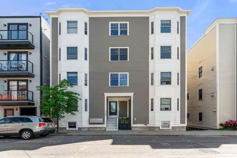 134-136 W 9th St 1 Boston MA 02127