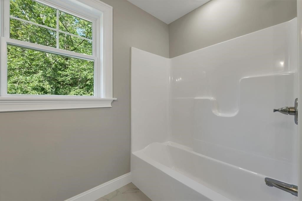 60 Jenkins Rd, Bedford, NH, 60 Jenkins Rd, Bedford, NH Photo #21