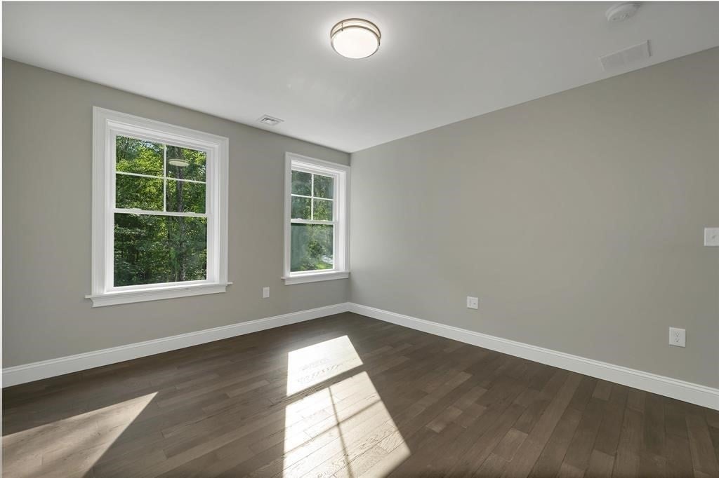 60 Jenkins Rd, Bedford, NH, 60 Jenkins Rd, Bedford, NH Photo #24