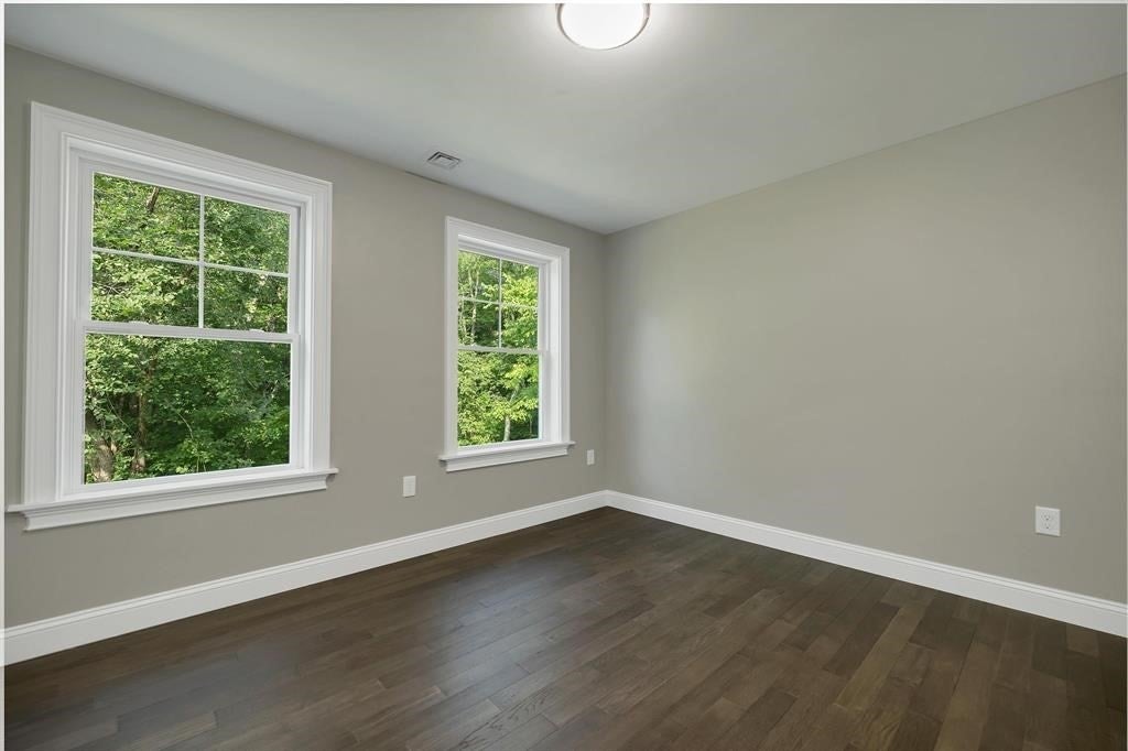 60 Jenkins Rd, Bedford, NH, 60 Jenkins Rd, Bedford, NH Photo #22