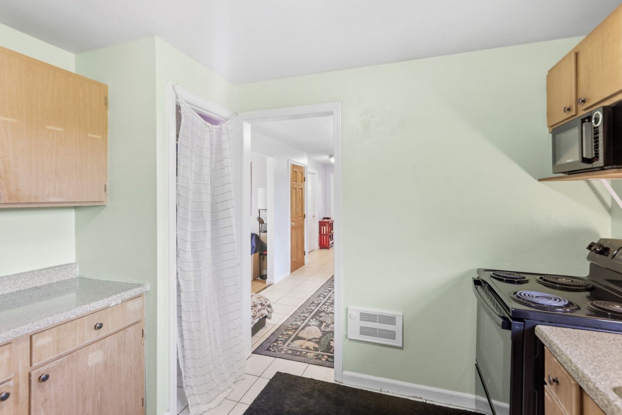 15 Surrey Ln, Amherst, MA Photo #14