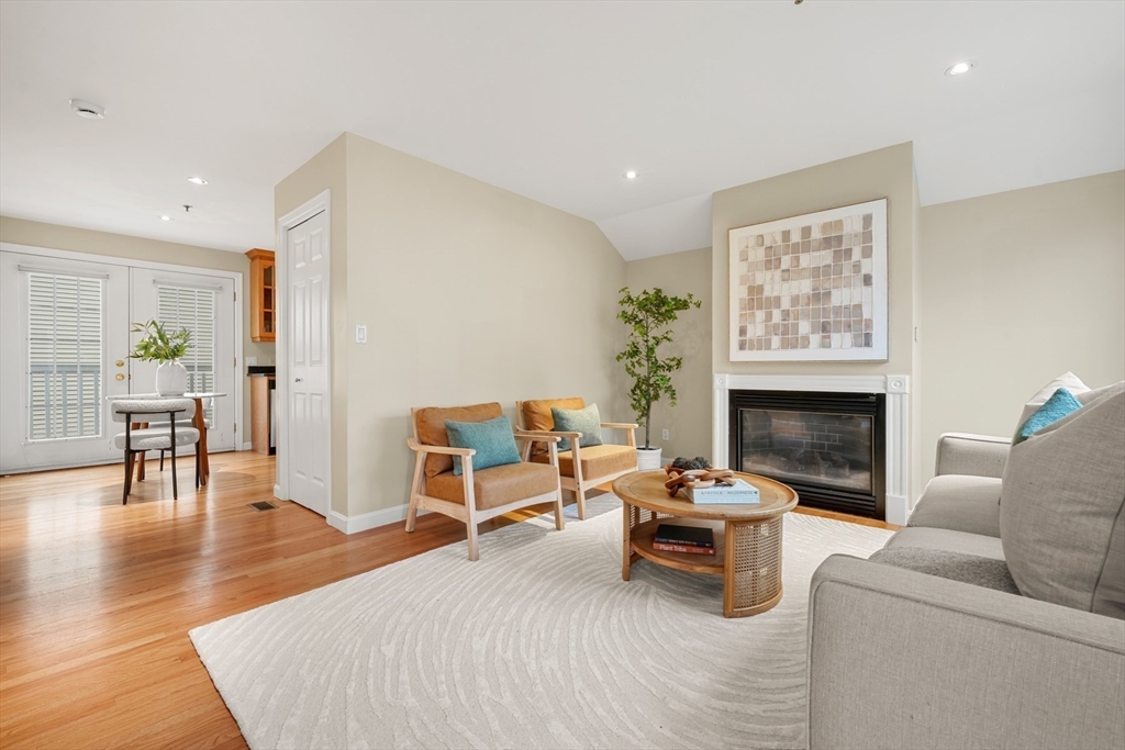 40 Myrtle St 9