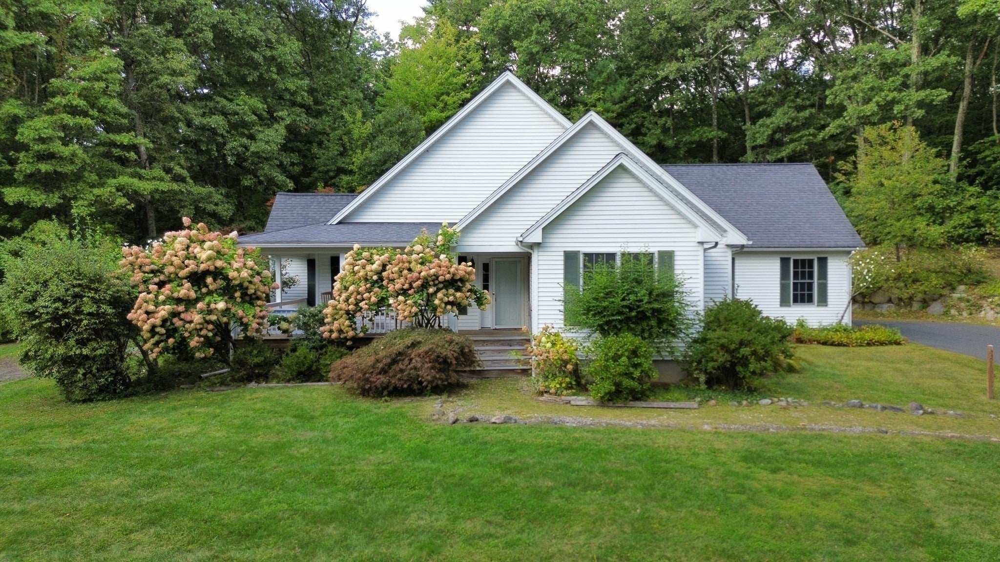 345 Rocky Hill Rd, Northampton, MA Photo #3