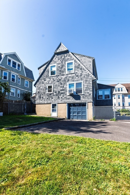 181 Grovers Ave