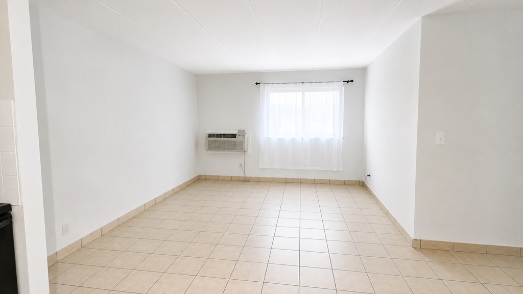 126 Beaver St 4