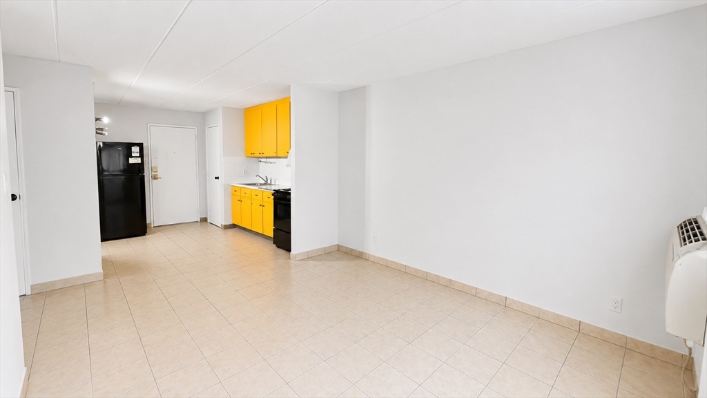 126 Beaver St 4