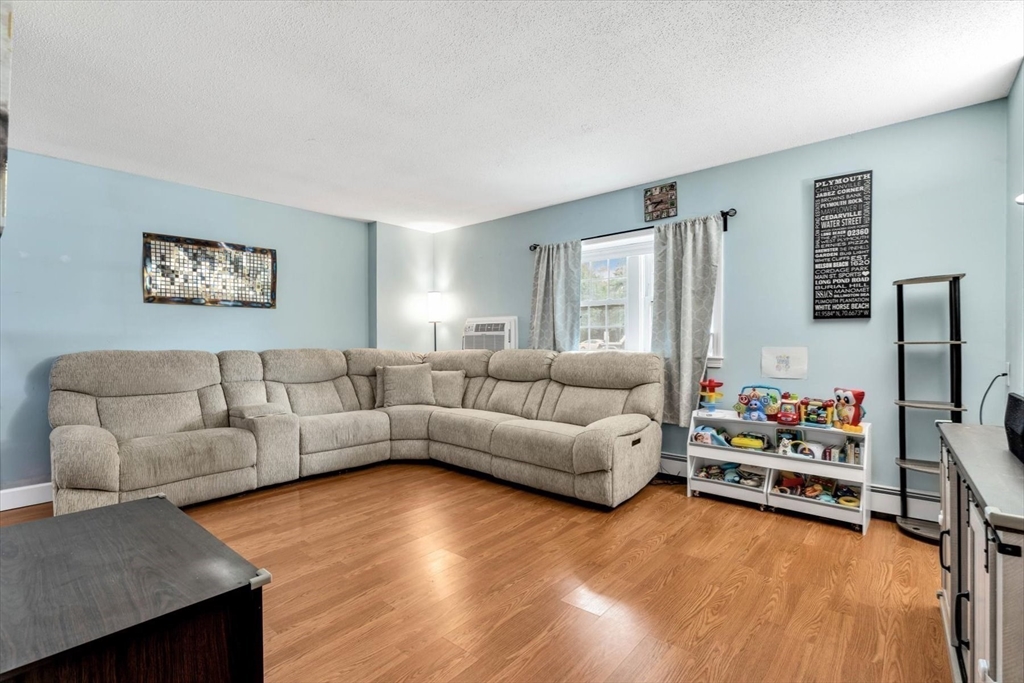17 Chapel Hill Dr 1