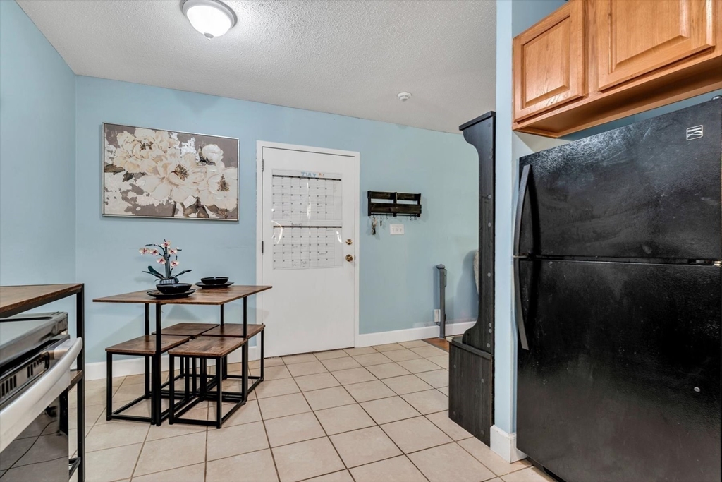 Plymouth, Massachusetts 02360, United States, 2 Bedrooms Bedrooms, ,1 BathroomBathrooms,Residential,Active,234446