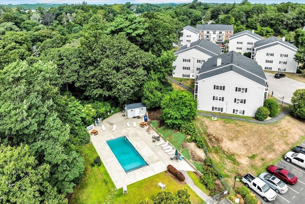 Plymouth, Massachusetts 02360, United States, 2 Bedrooms Bedrooms, ,1 BathroomBathrooms,Residential,Active,234446