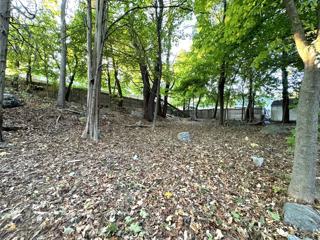 5 Graystone Rd