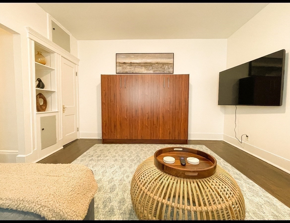 1870 Commonwealth Avenue 8