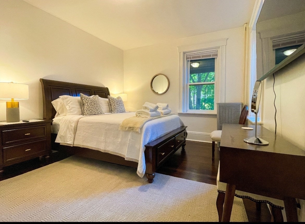 1870 Commonwealth Avenue 8