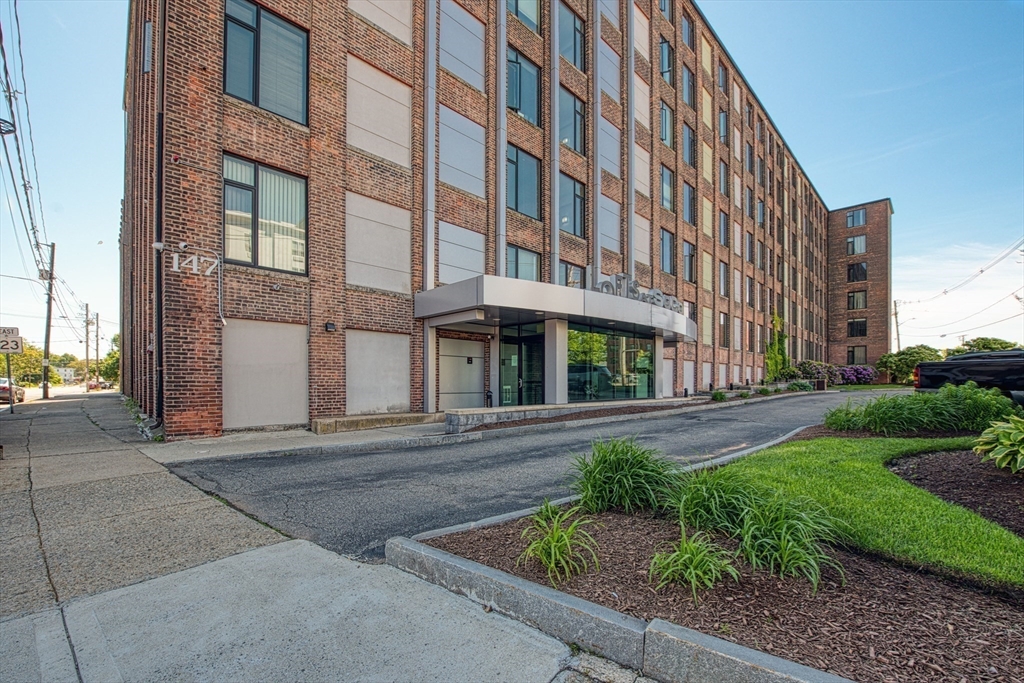 147 Centre Street 201