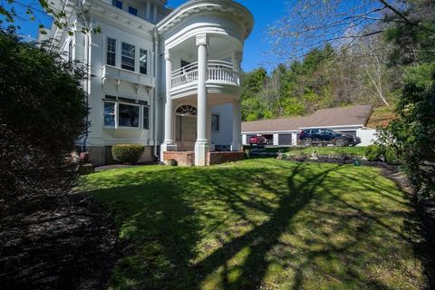 Photo of 1041 Great Pond Rd #4, North Andover, MA 01845 (MLS # 73482879)