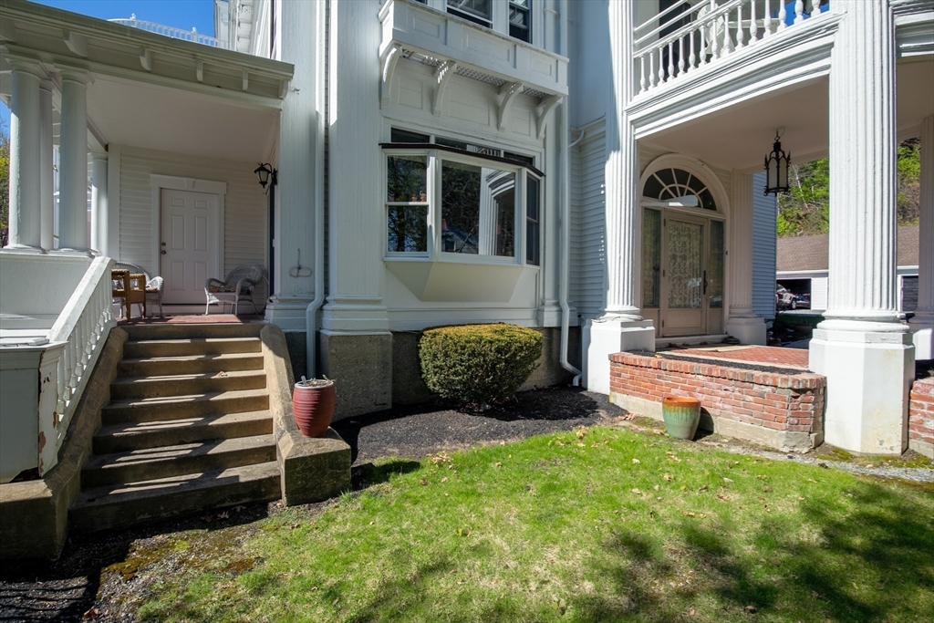 1401 Great Pond Rd 4