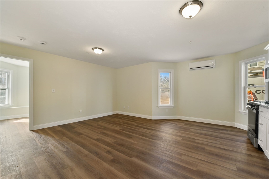 9 Waverly St 2