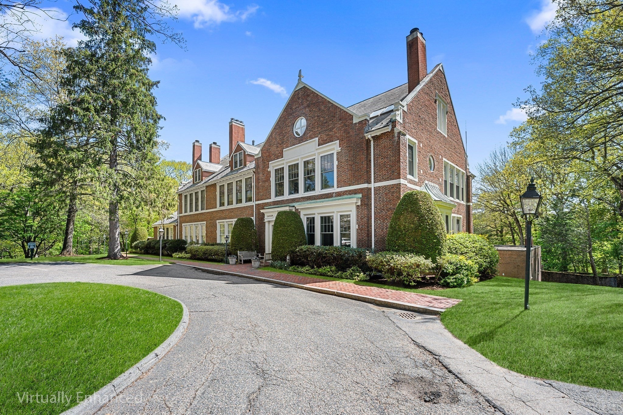 63 Garden Rd C5, Wellesley MA 02481
