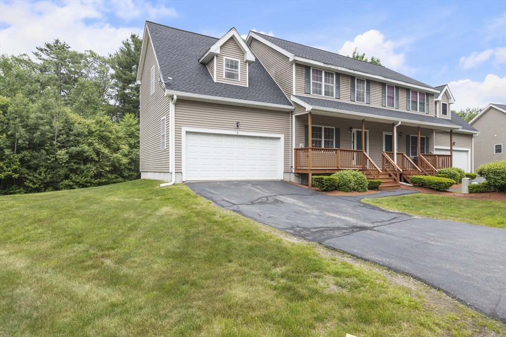 9 Oakes Cir 9
